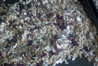 Гранола с клюквой