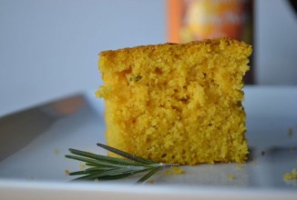 Кукурузный хлеб с тыквой и розмарином