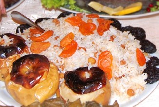 Рисовый плов с сухофруктами