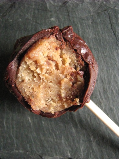 Рецепт Шоколадные пончики на палочках