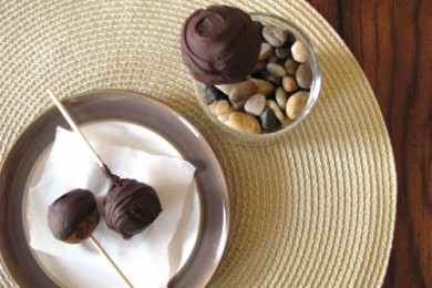 Шоколадные пончики на палочках - приготовление