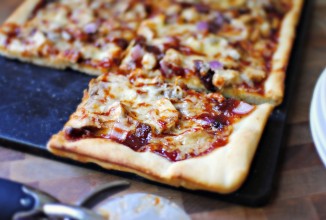 Пицца с курицей