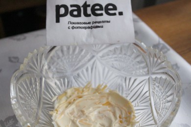 Слоеный салат из репчатого лука и сыра - приготовление