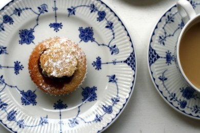 Кексы  с клубничным вареньем - приготовление