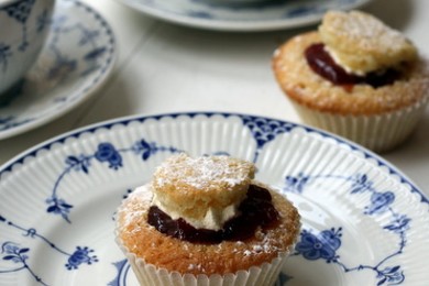 Кексы  с клубничным вареньем - приготовление