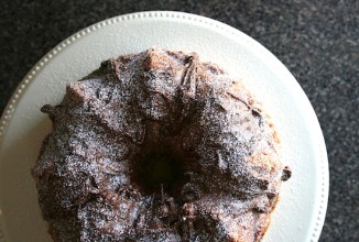 Торт Бундт с кокосовой стружкой и Нутеллой