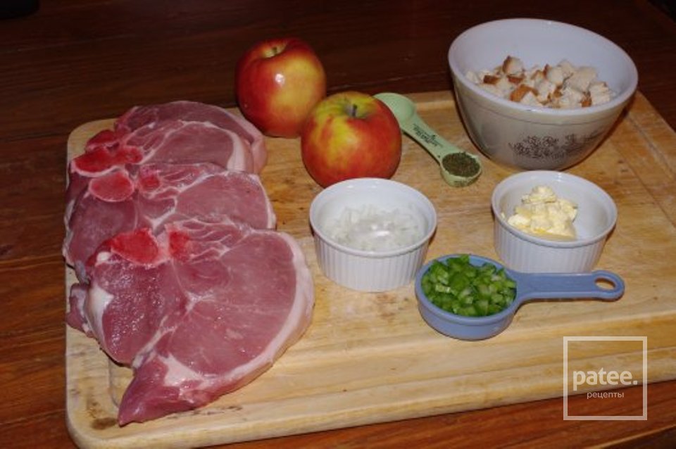 Свиные отбивные с яблоками - Шаг 1