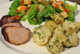 Жареная свинина с лимоном и розмарином