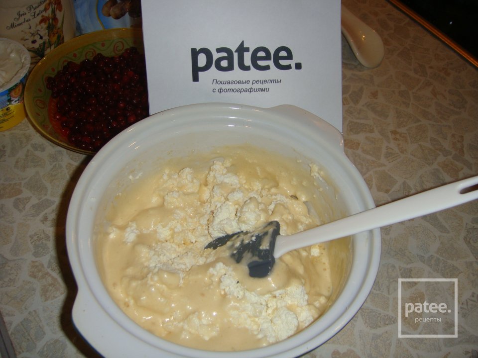 Творожный пирог с брусникой - Шаг 2
