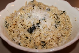 Паста с пармезаном и базиликом