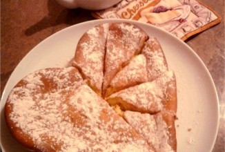 Яблочный пирог с корицей