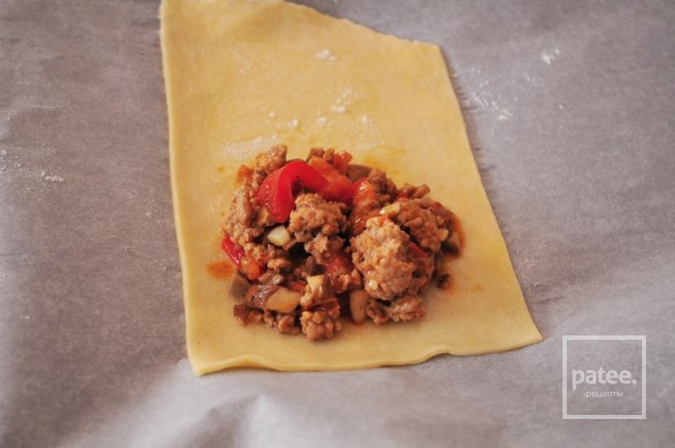 Пирожки с грибами и свининой - Шаг 9