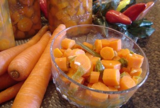 Салат из моркови с халапеньо