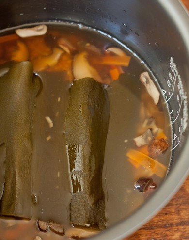 Гохан с морковью и грибами - Шаг 5