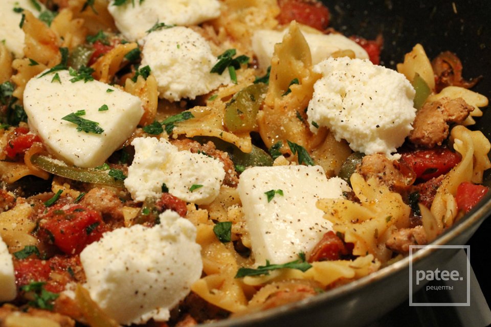 Паста с колбасой из индейки - Шаг 14