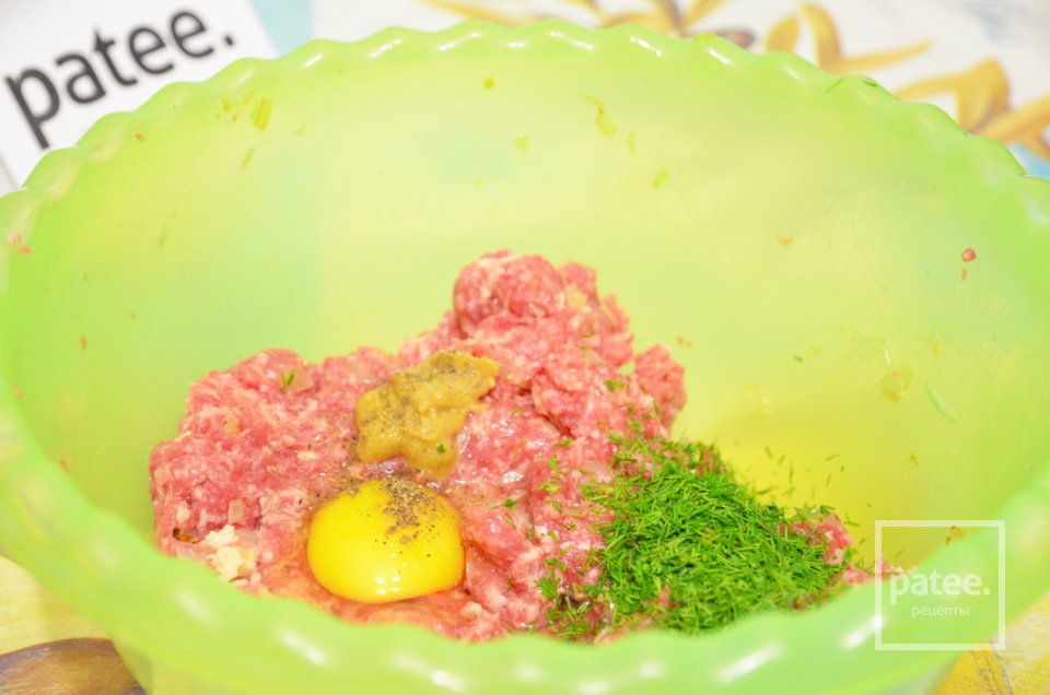 Домашние тефтели в пикантном томатном соусе - Шаг 6