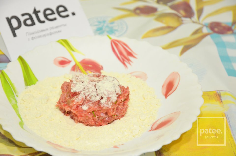 Домашние тефтели в пикантном томатном соусе - Шаг 7