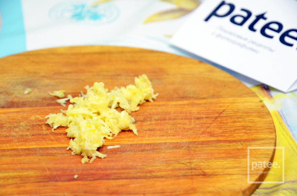 Домашние тефтели в пикантном томатном соусе - Шаг 11