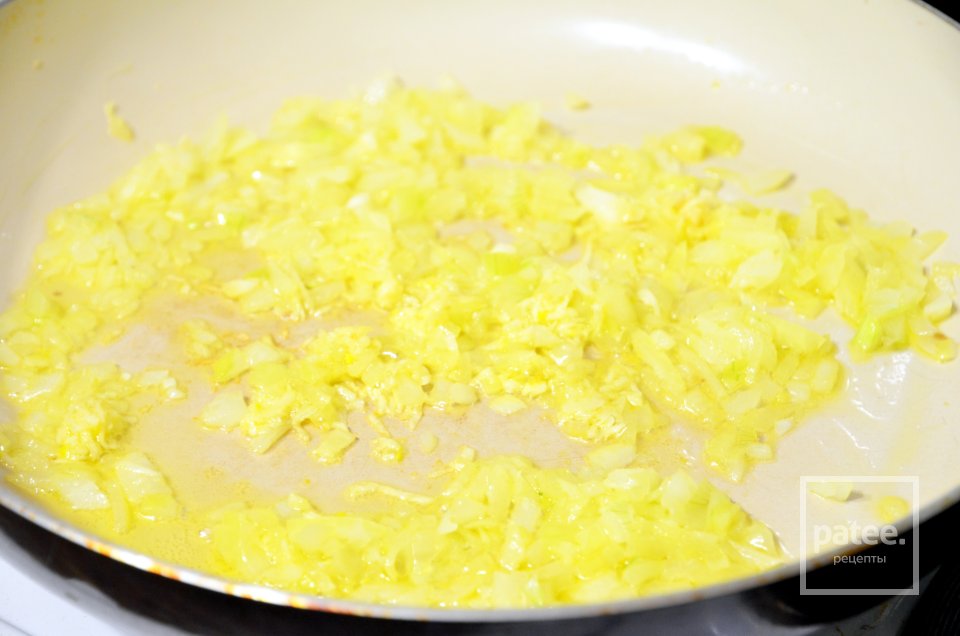 Домашние тефтели в пикантном томатном соусе - Шаг 12