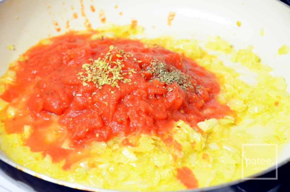 Домашние тефтели в пикантном томатном соусе - Шаг 13