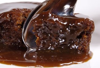 Пудинг с карамельным соусом