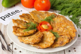 Мясные оладьи из рубленой свинины с крахмалом