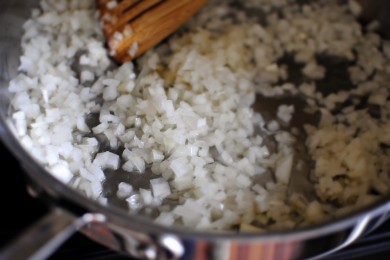 Хот-дог с фаршем и сыром - приготовление