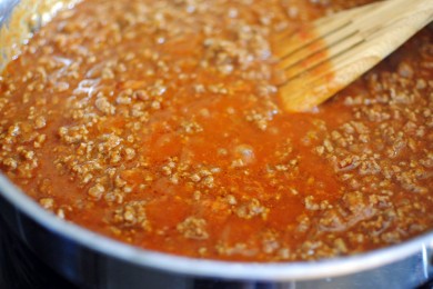 Хот-дог с фаршем и сыром - приготовление