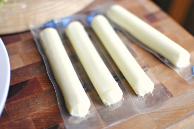 Хот-дог с фаршем и сыром - приготовление