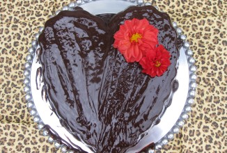 Шоколадный торт с ганашем