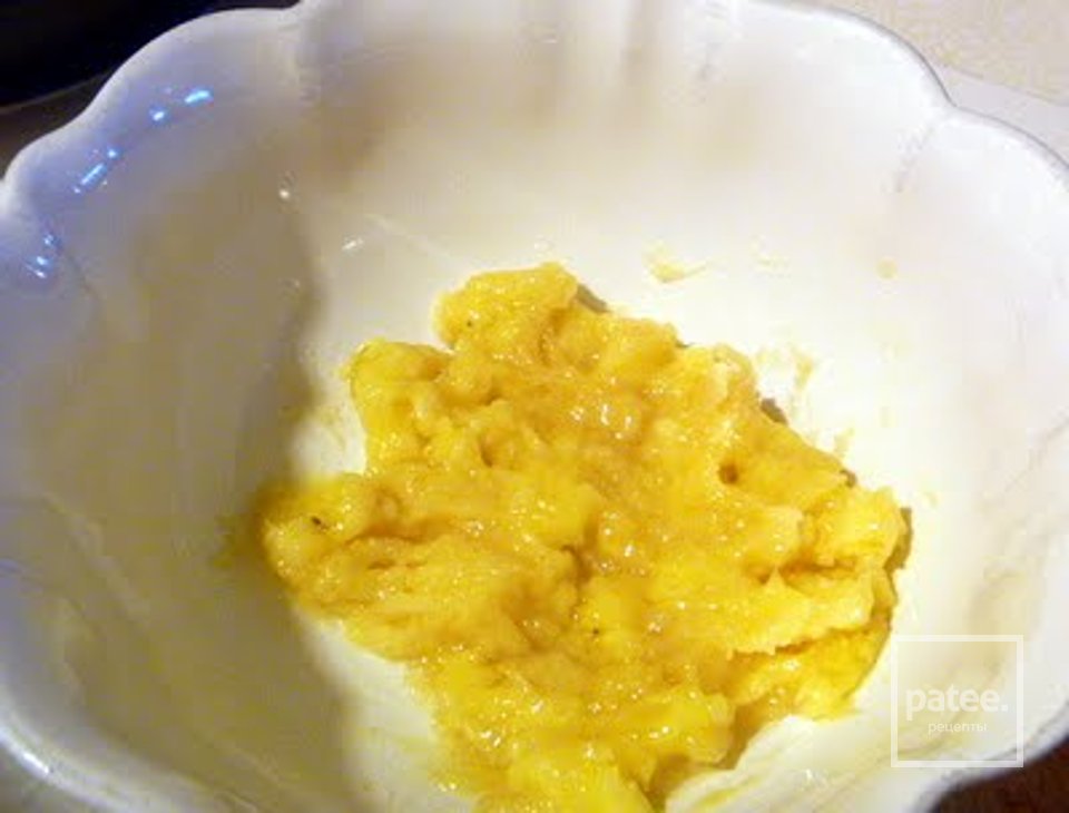 Банановые кексы с клубникой - Шаг 3