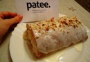 Банановый рулет с орехами