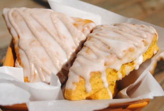 Тыквенные булочки с глазурью