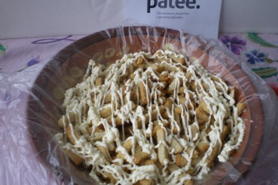 Салат с копченой индейкой - приготовление