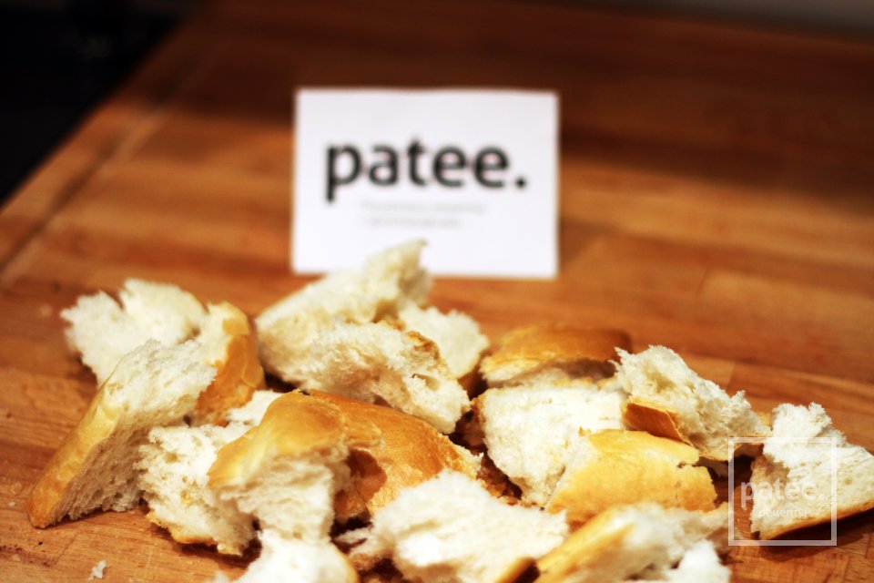 Пирожные из лосося на лаймовой подушке с каперсами. - Шаг 3