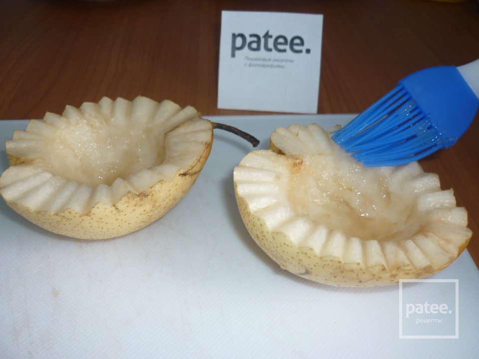 Груши с творожной начинкой и миндалем - Шаг 2