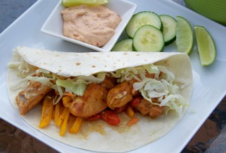 Тако с рыбой и соусом чипотле