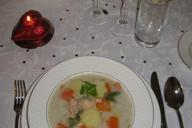 СЕРДЕЧНАЯ ИСТОРИЯ: Суп финский из лосося со сливками - приготовление