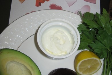 СЕРДЕЧНАЯ ИСТОРИЯ: Мильфей из свеклы и авокадо с заправкой из петрушки - приготовление