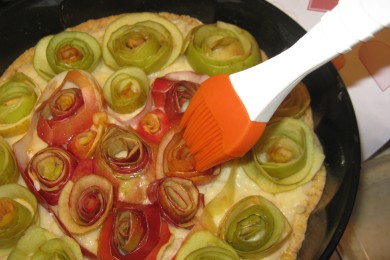 СЕРДЕЧНАЯ ИСТОРИЯ:  Яблочный пирог "Миллион роз" - приготовление