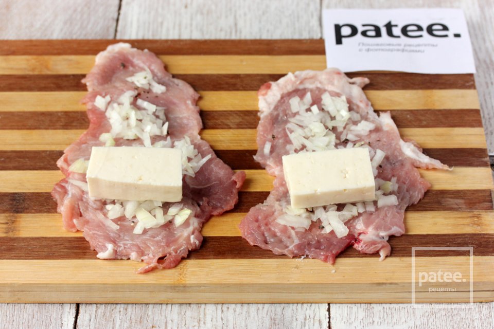 Рулетики из свинины с брынзой - Шаг 8