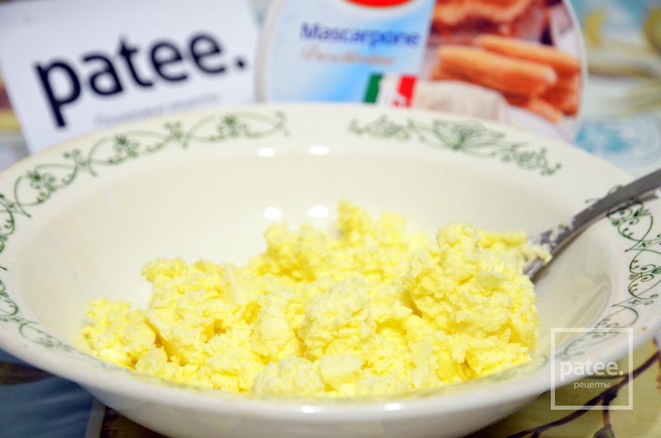 Налистники с кремом маскарпоне и клюквой - Шаг 7