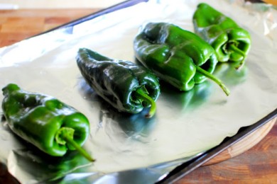 Фаршированные перцы чили - приготовление