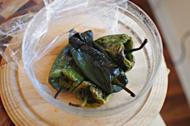 Фаршированные перцы чили - приготовление