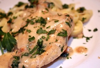Куриные грудки в  сливочном соусе