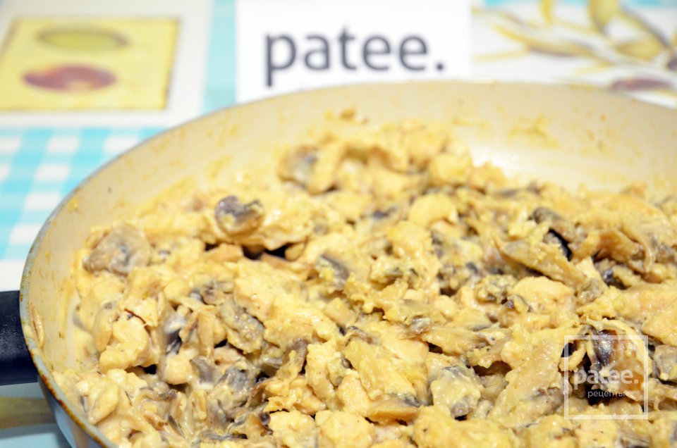 Жюльен с курицей и грибами - Шаг 9