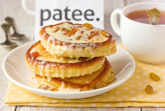 Оладьи на ряженке с изюмом