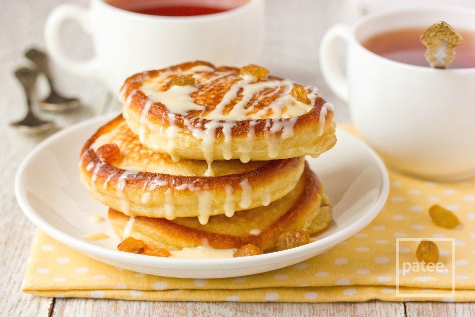 Оладьи на ряженке с изюмом - Шаг 11