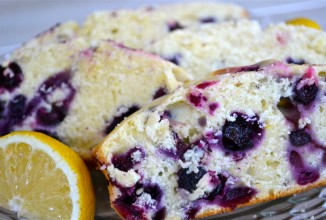 Лимонный хлеб с черникой