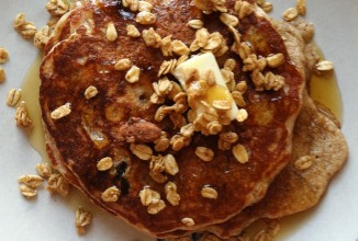 Блины с гранолой